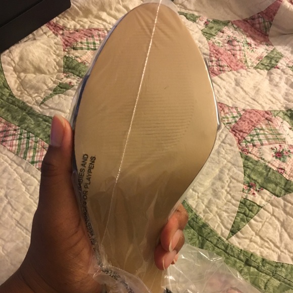 KENDALL + KYLIE Madden Girl 'Digbyy' Sandal - Picture 2 of 3